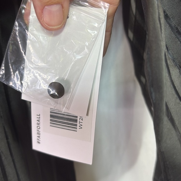 🐝 nwt JustFab sheer black, striped puff sleeve blouse - Picture 4 of 4